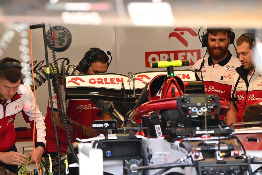 trials to new low downforce wings at spa-francorchamps by formula 1 teams