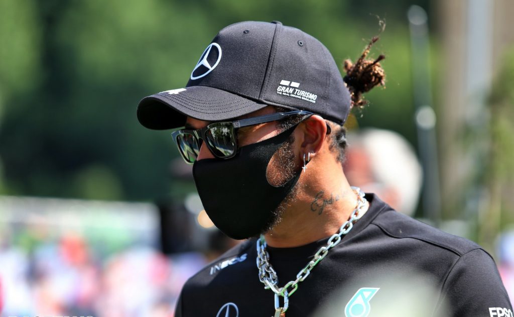 lewis hamilton in support of athletes’ protests against jacob blake shooting