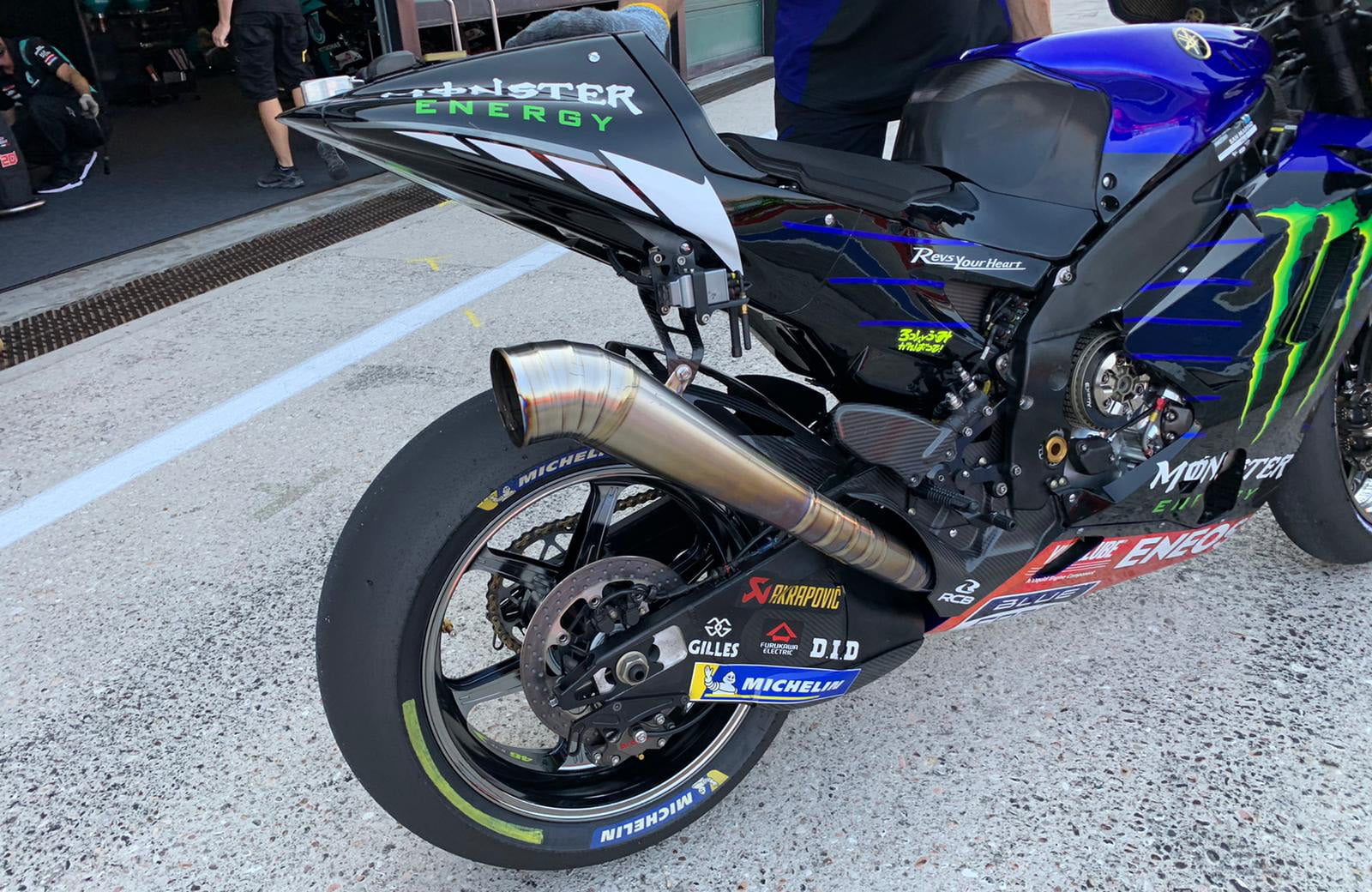 Behind Yamaha's new MotoGP exhaust system