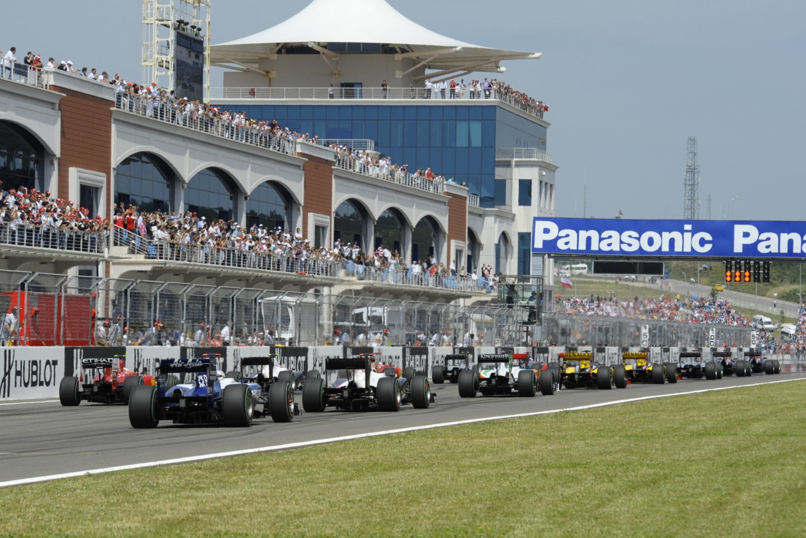 Reprieve for F1 fans as Turkish GP organisers hope to accomodate 100,000 fans