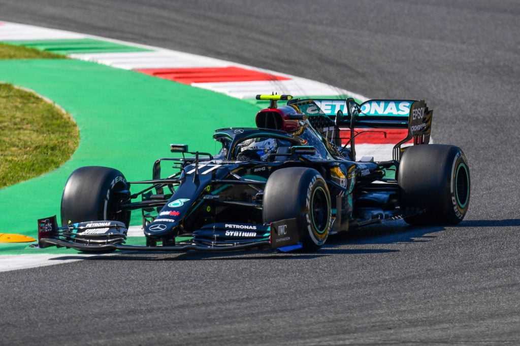 valtteri bottas stays on top of hamilton in f1 practice session