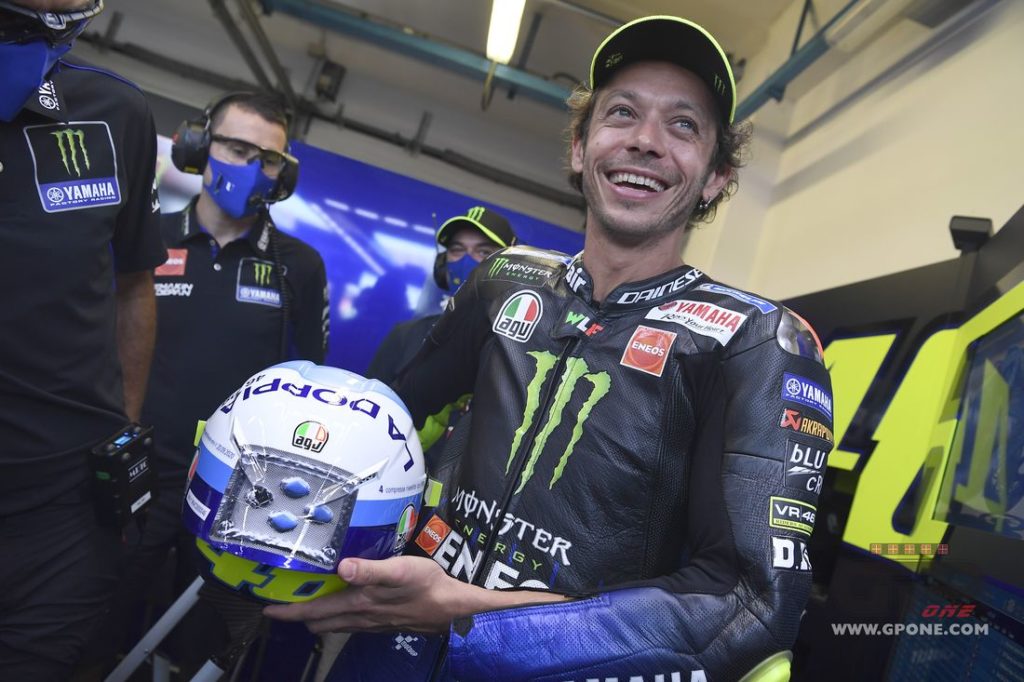 valentino rossi cleared to race in valencia motogp after new covid-19 tests