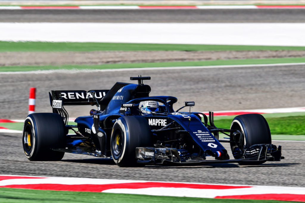 alonso fastest as buemi crashes in a red bull in the abu dhabi young driver test