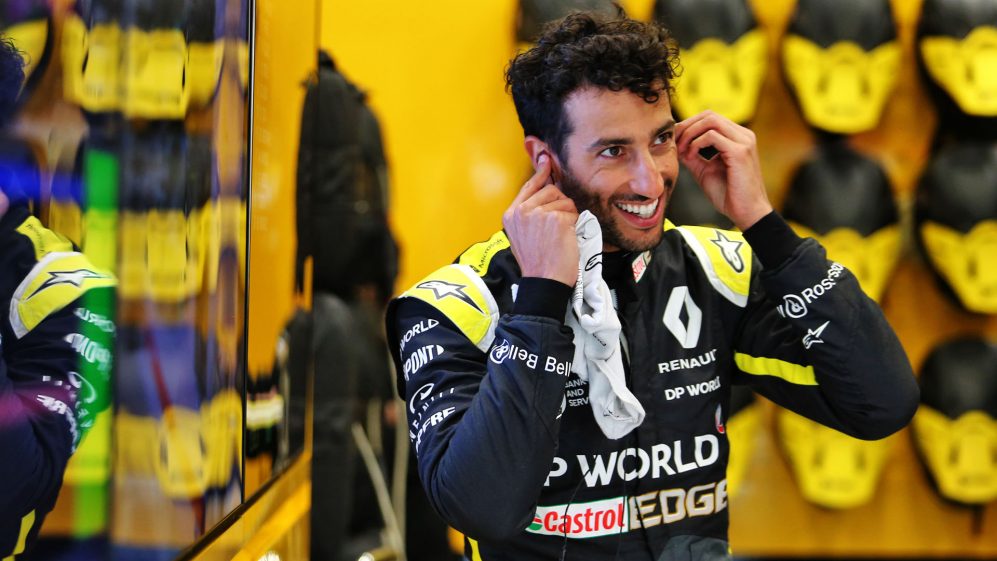 Ricciardo holds a ‘productive’ F1 TV meeting over Grosjean’s crash ricciardo holds a ‘productive’ f1 tv meeting over grosjean’s crash