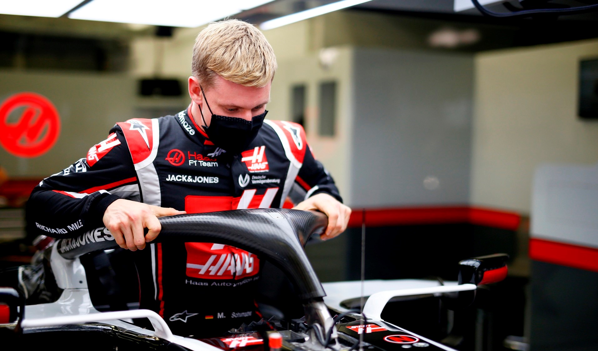 How will Mick Schumacher cope up with Mazepin as they will be Haas teammates?