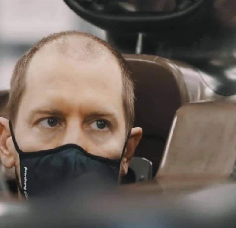Vettel completes his seat fitting at Aston Martin amid shocking fans about hair loss