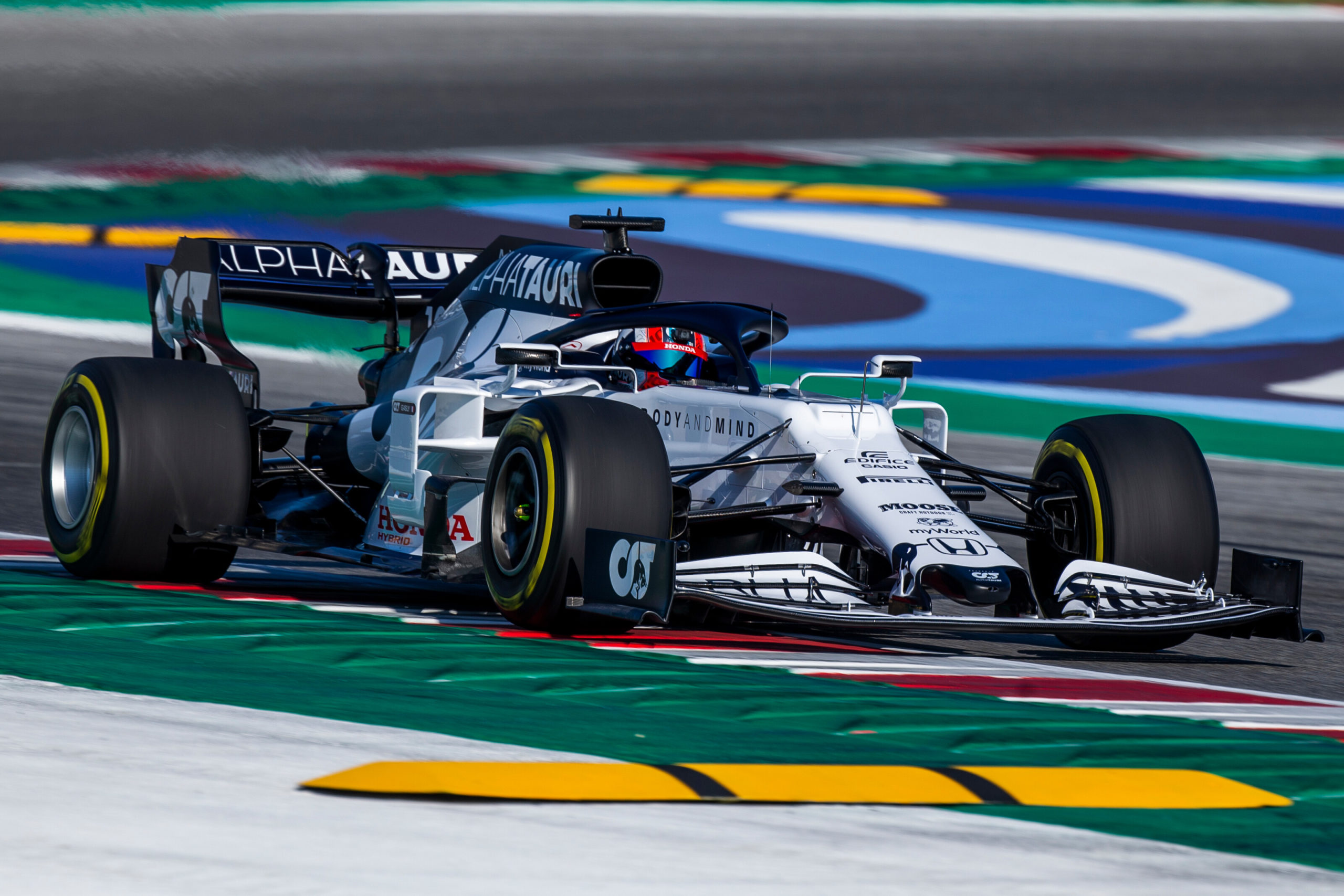 vettel dismisses aston martin, red bull comparison reports