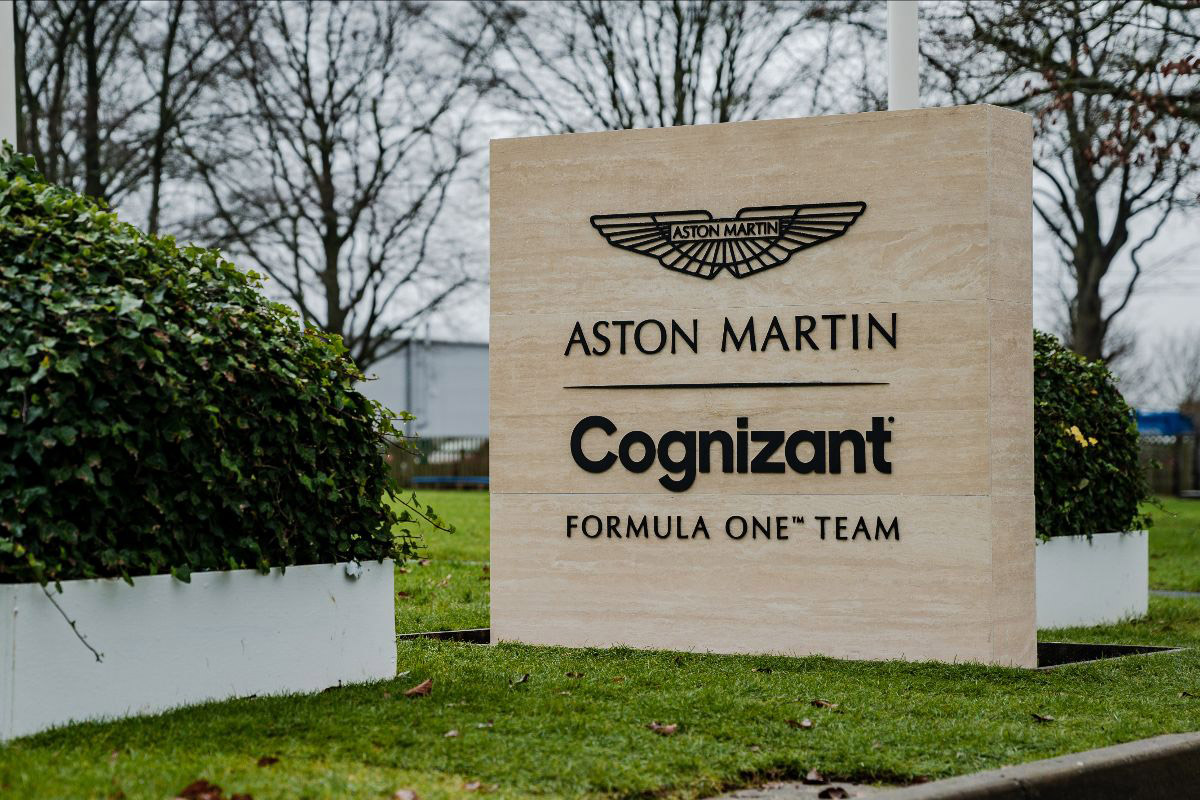 mclaren sets launch date for the mcl35m