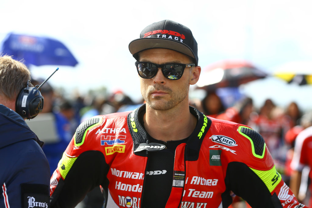 ex-wsbk rider leon camier named as honda world superbike team manager