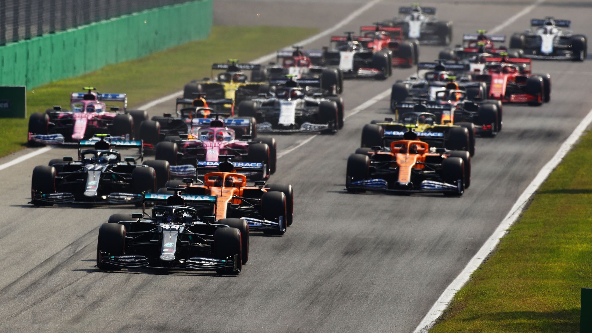 hamilton’s father hints at the seven time world champion’s mercedes contract