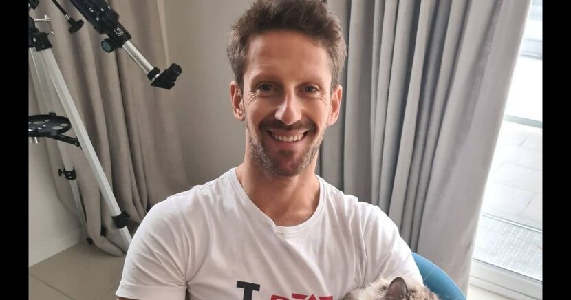 Romain Grosjean shows the extent of hand injuries from Bahrain GP crash as bandages come off