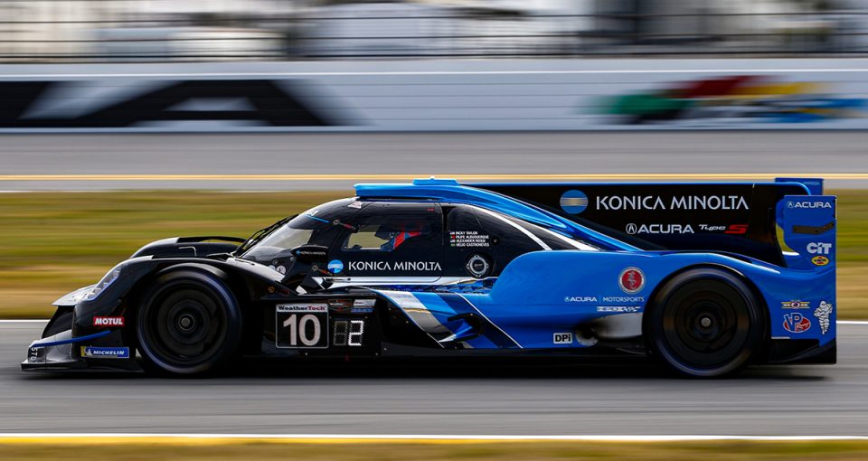 Rossi leads 24 Hours of Daytona as Kevin Magnussen follows closely