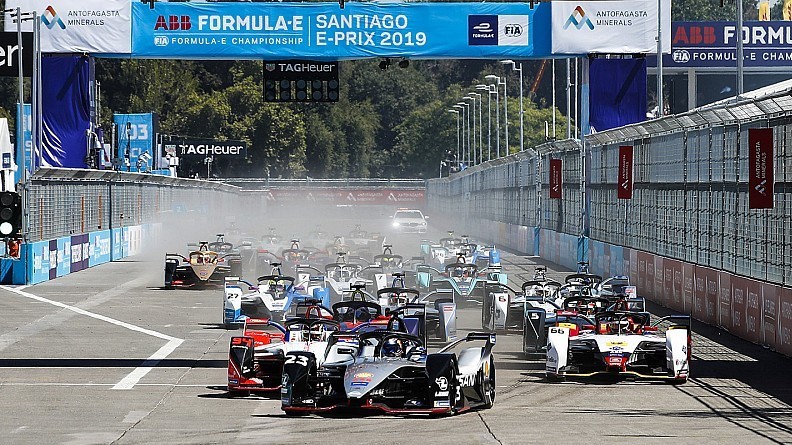 kevin magnussen had been given an offer to stay in f1