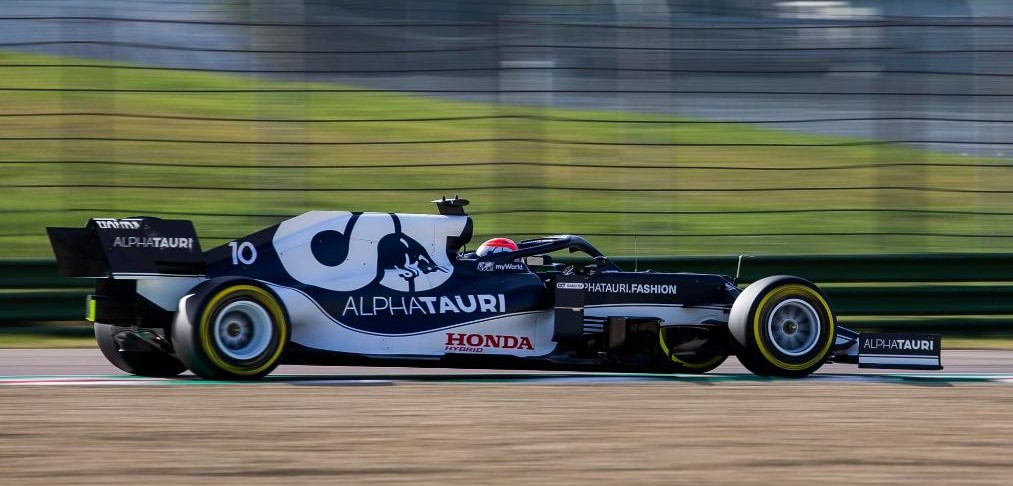 Gasly and Tsunoda get to ride the AlphaTauri AT02 for the first time at Imola