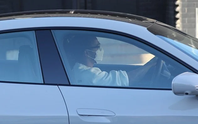 Lewis Hamilton spotted in a 140k Porsche Taycan in Beverly Hills 1 1