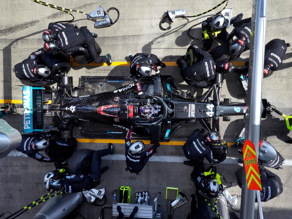 verstappen can leave red bull, helmut marko reveals