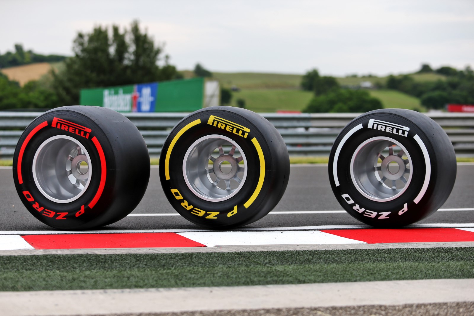 Pirelli reveal tyre compounds for the full 2021 F1 calendar