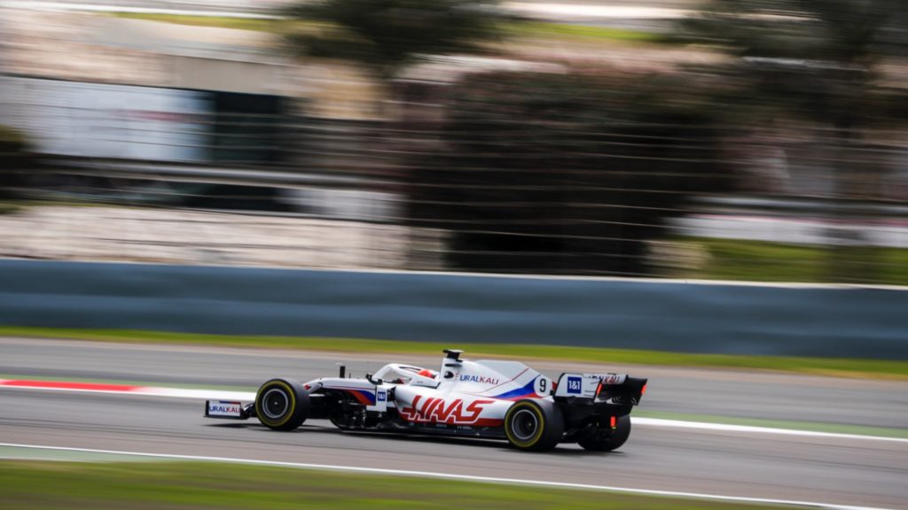 mazepin gives the vf21 its debut in bahrain