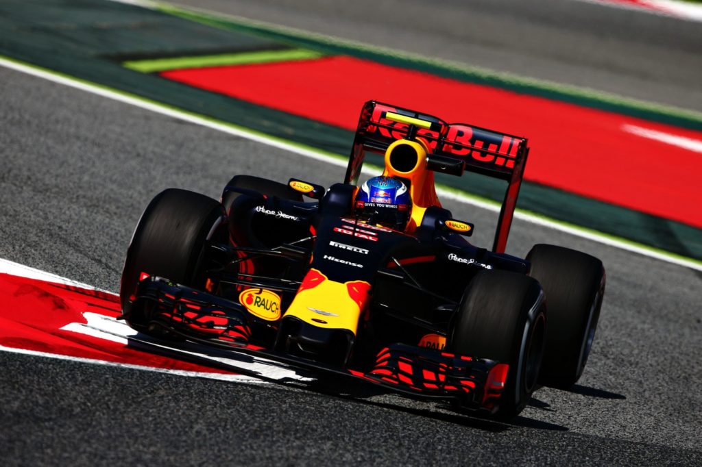 verstappen amazed by 2016 f1 action after revisiting footage