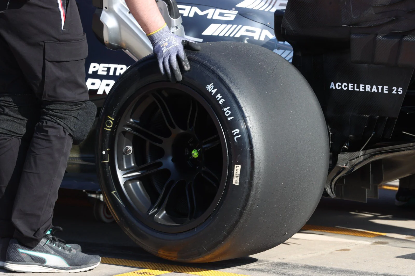 Hamilton gets to test 18 inch Pirellis for the first time at Imola 1