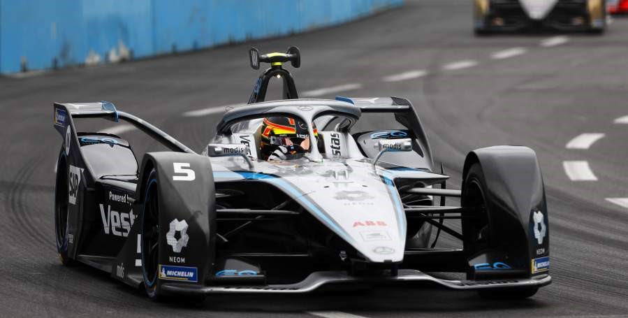 rome e-prix fp2 ends prematurely as turvey crashes into vergne and jake dennis