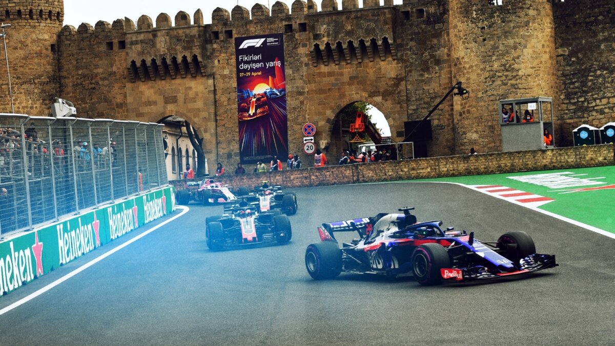 aston martin e-sports team embarks on v10-r league playoff