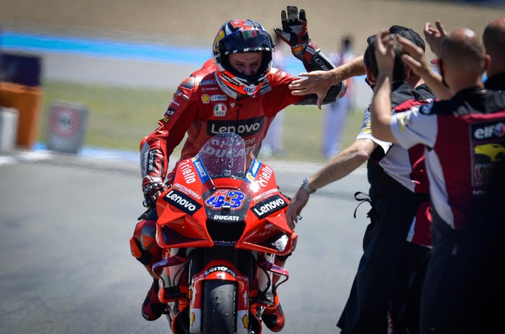 jack miller will be staying with ducati for 2022