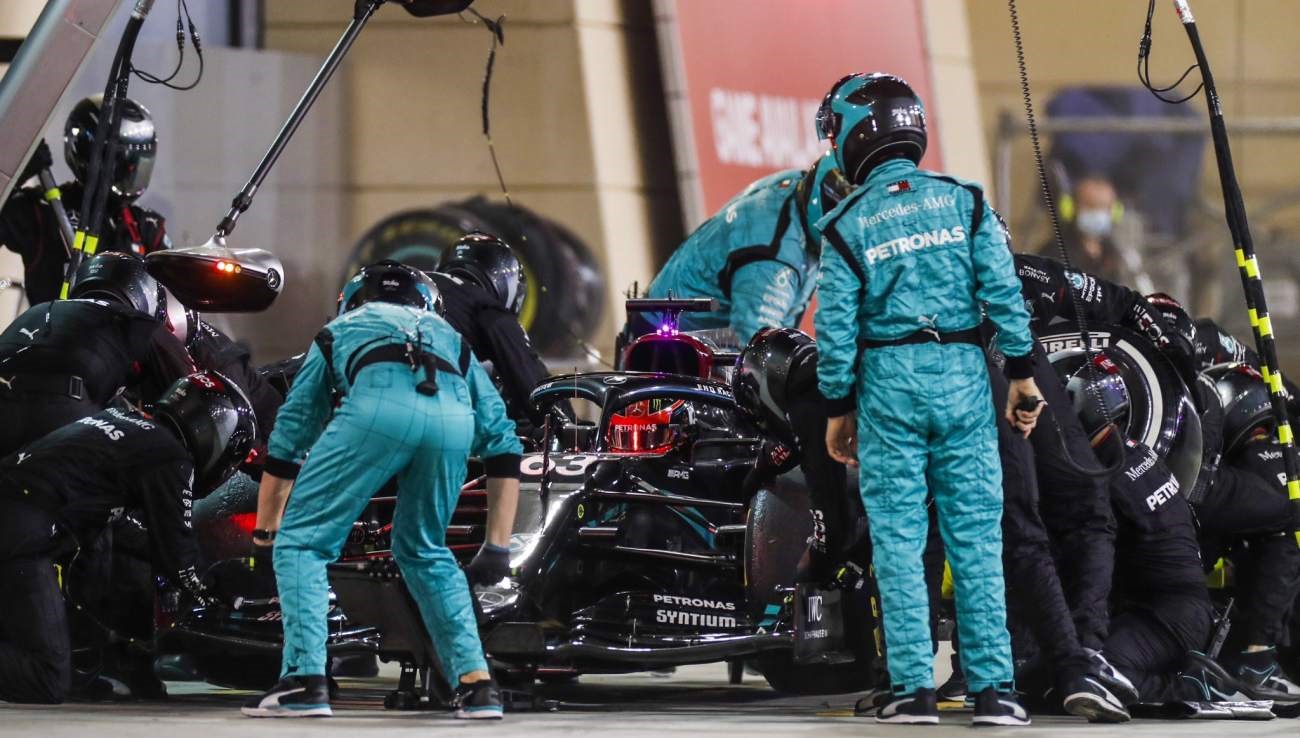 catalunya turn 10 changes favour mercedes more than red bull