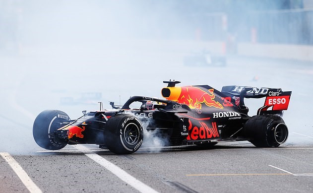 Verstappen and Hamilton differ on Pirelli conclusions after Baku tyre bursts