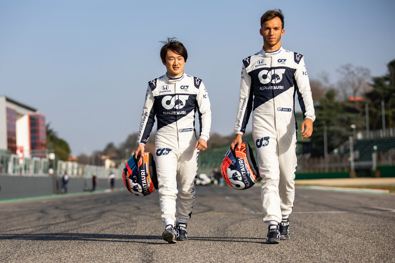 Gasly and Tsunoda to remain in AlphaTauri for 2022