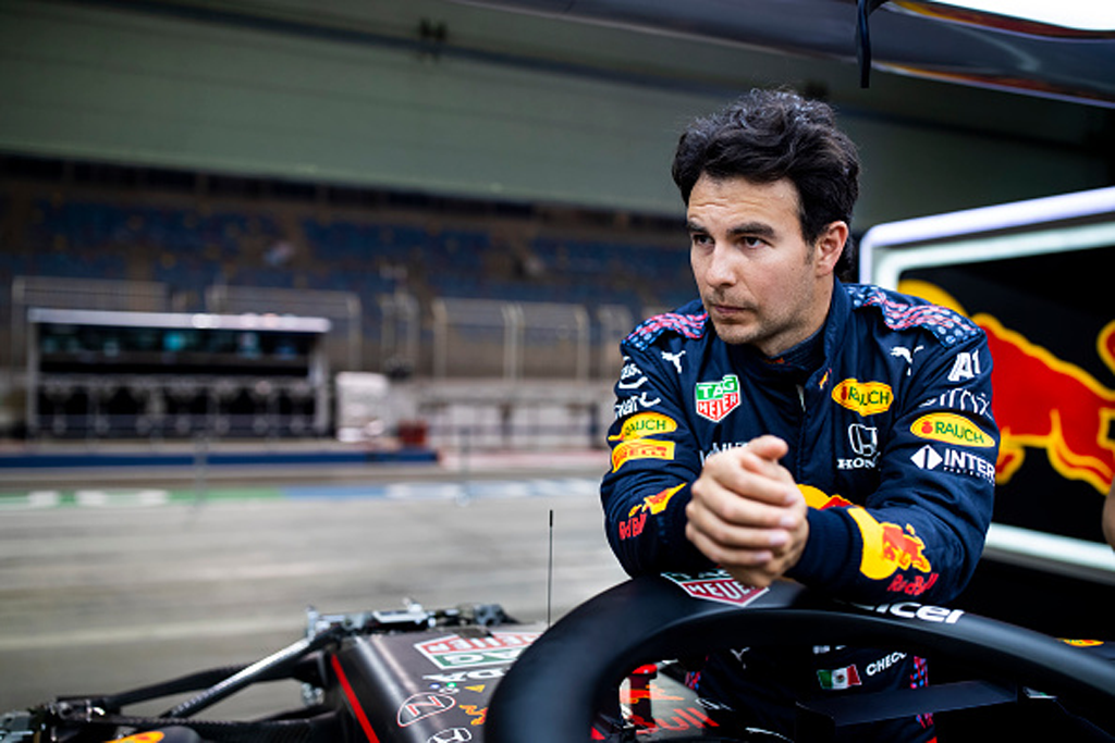 russell confirms there will be no mercedes announcement at silverstone