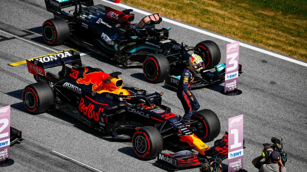 wolff insists title fight between mercedes and red bull is far from over