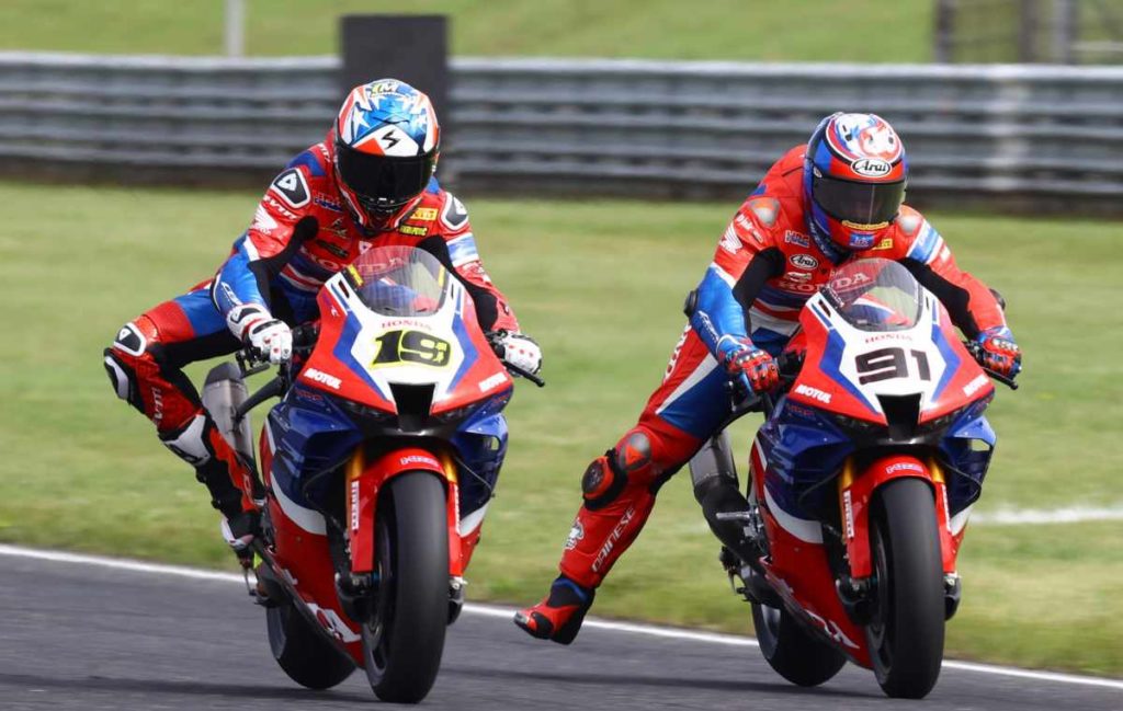 honda signs iker lecuona and xavi vierge for 2022 worldsbk ride