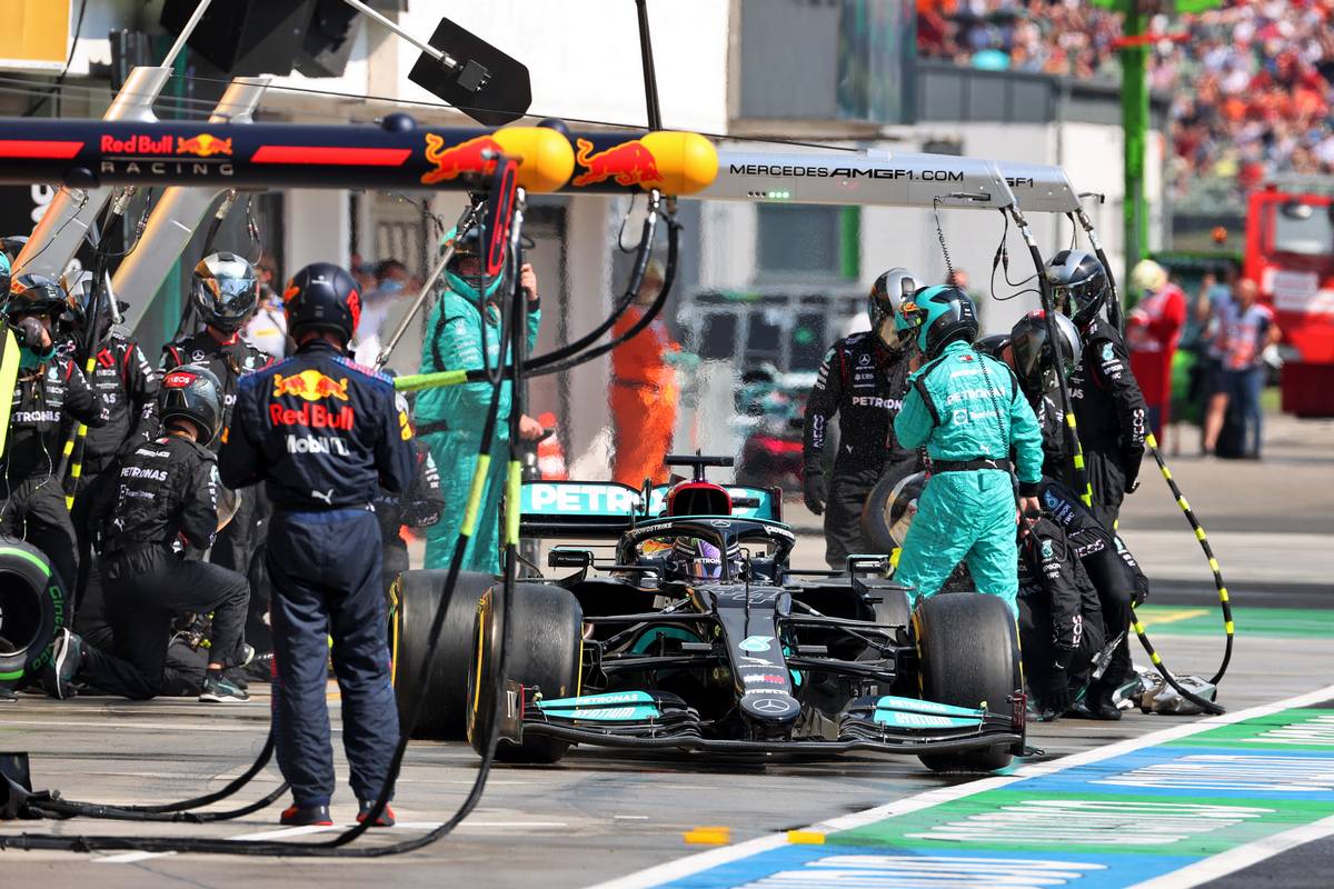 f1 aims on holding sprint qualifying in a third of 2022 races