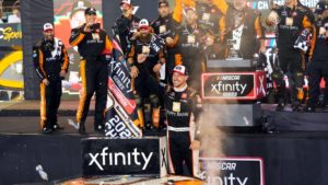 Daniel Hemric wins Phoenix race securing the 2021 Xfinity Series championship title