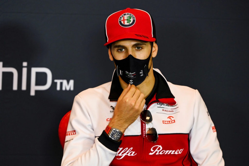 giovinazzi to race for dragon penske formula e team in 2022 after f1 exit