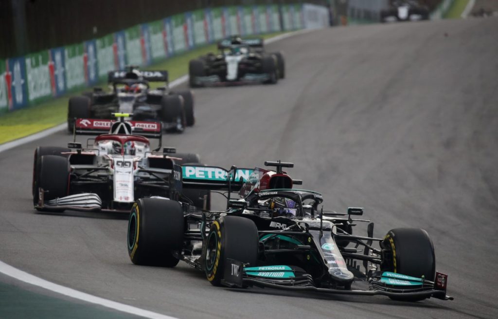 horner puzzled by mercedes speed after sao paulo gp sprint race