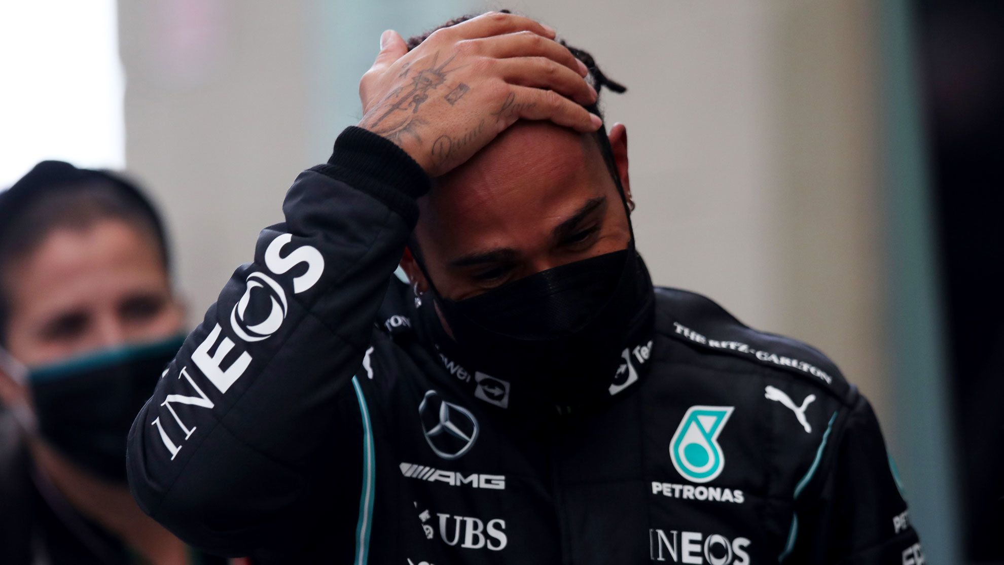 bottas wins sao paulo gp sprint race as hamilton finishes 5th after starting from the back of the grid