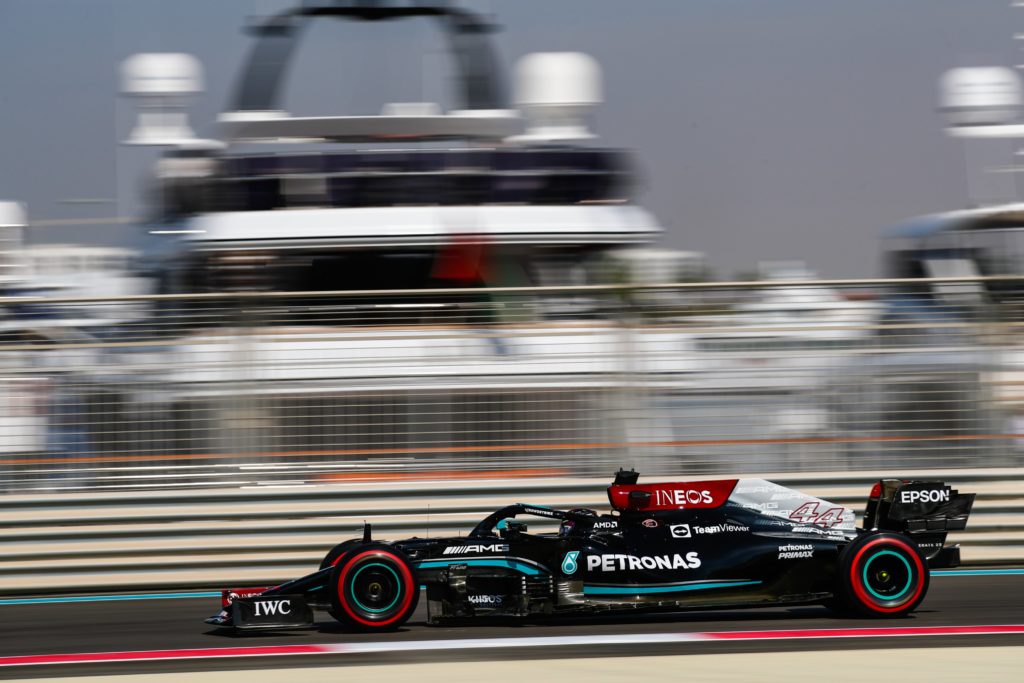 mercedes rules out having a new power unit for lewis hamilton