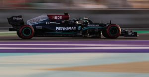 Saudi Arabian GP: Lewis Hamilton tops opening practice ahead of Verstappen