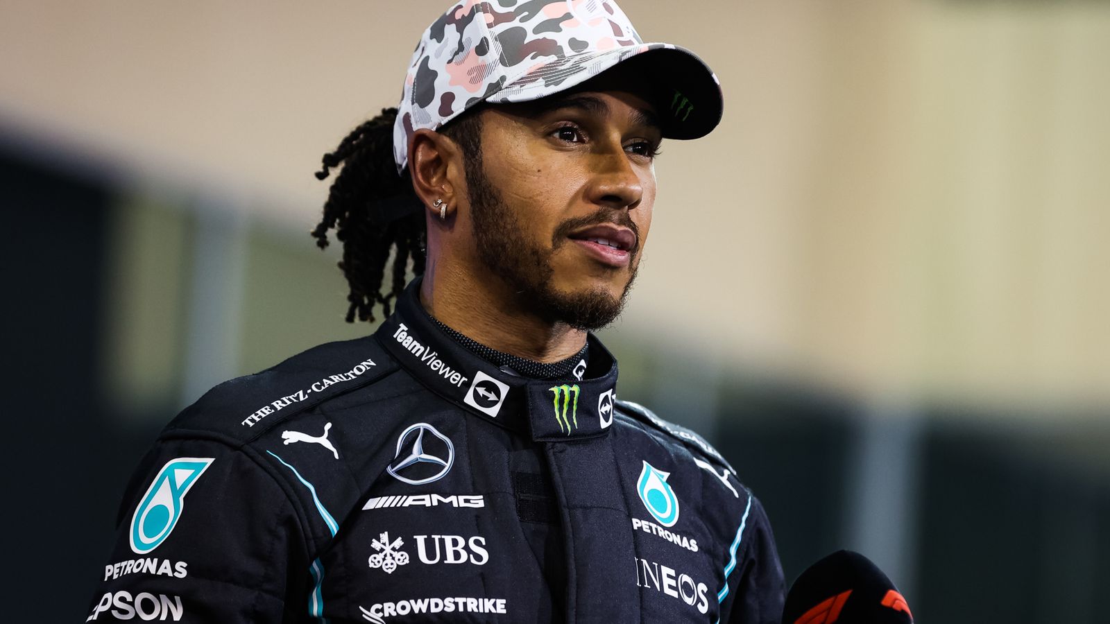 Signatures for a petition to make Lewis Hamilton 2021 champion get to 40,000