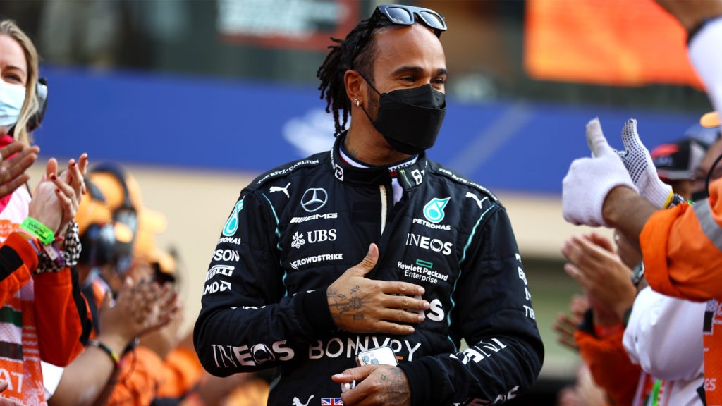f1 bookie pays out on bets for lewis hamilton to win 2021 championship