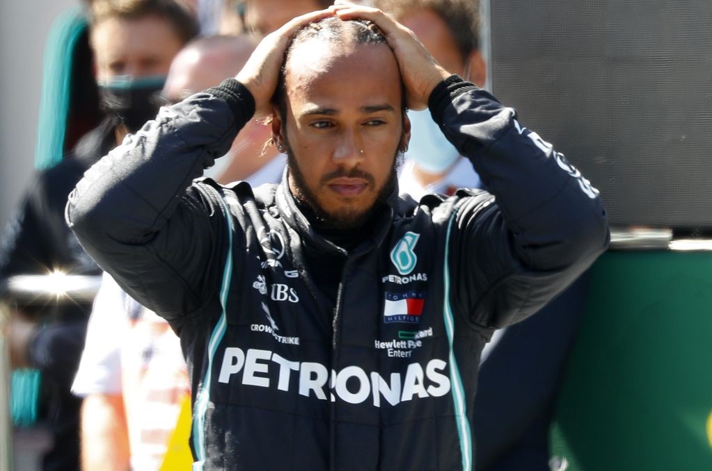 Lewis Hamilton returns to Mercedes factory ahead of 2022 F1 season
