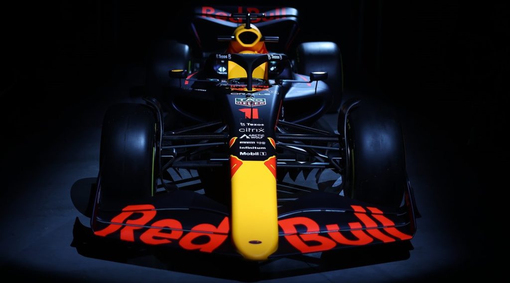 Red Bull RB18 fake