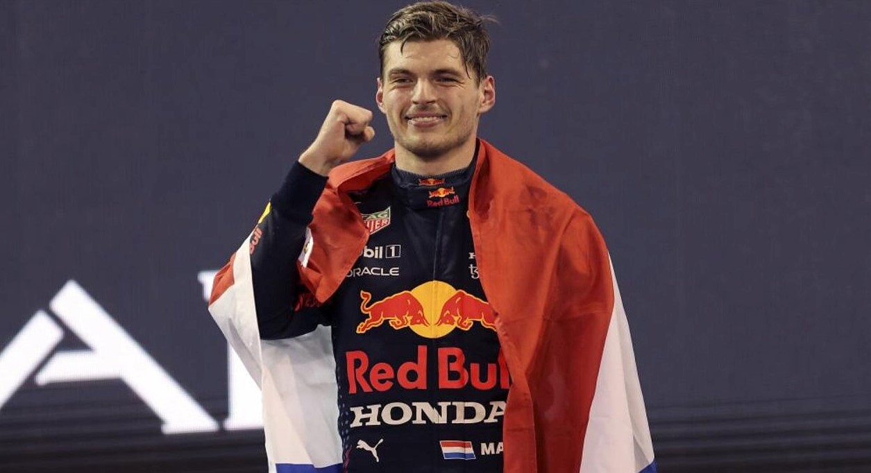 Max Verstappen signs a five-year contract extension with Red Bull lasting up to 2028