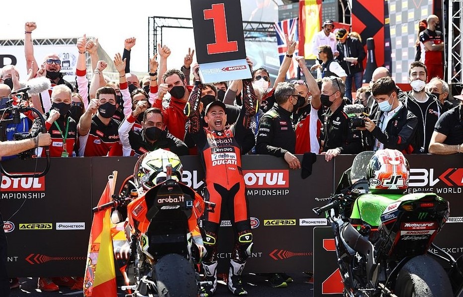 Alvaro Bautista beats Rea to clinch Race 2 victory in Aragon