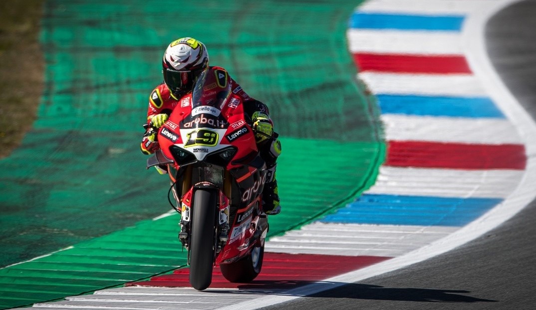 Alvaro Bautista fastest in the Friday practice of Assen WorldSBK