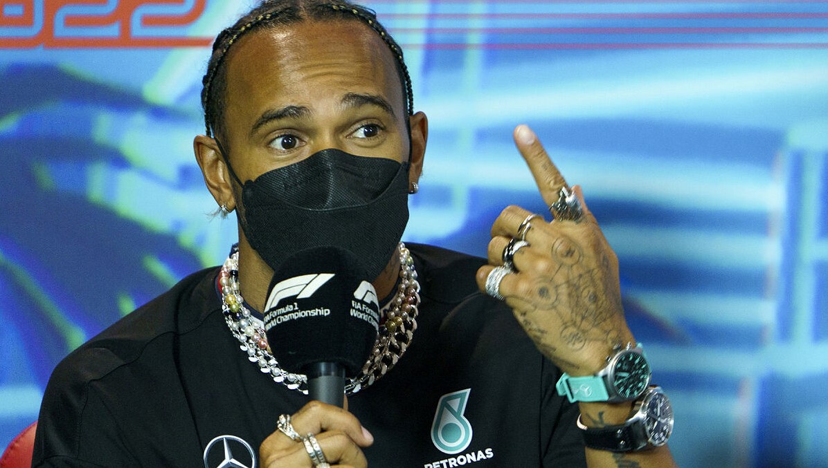 Lewis Hamilton exempted from jewellery ban for two more races