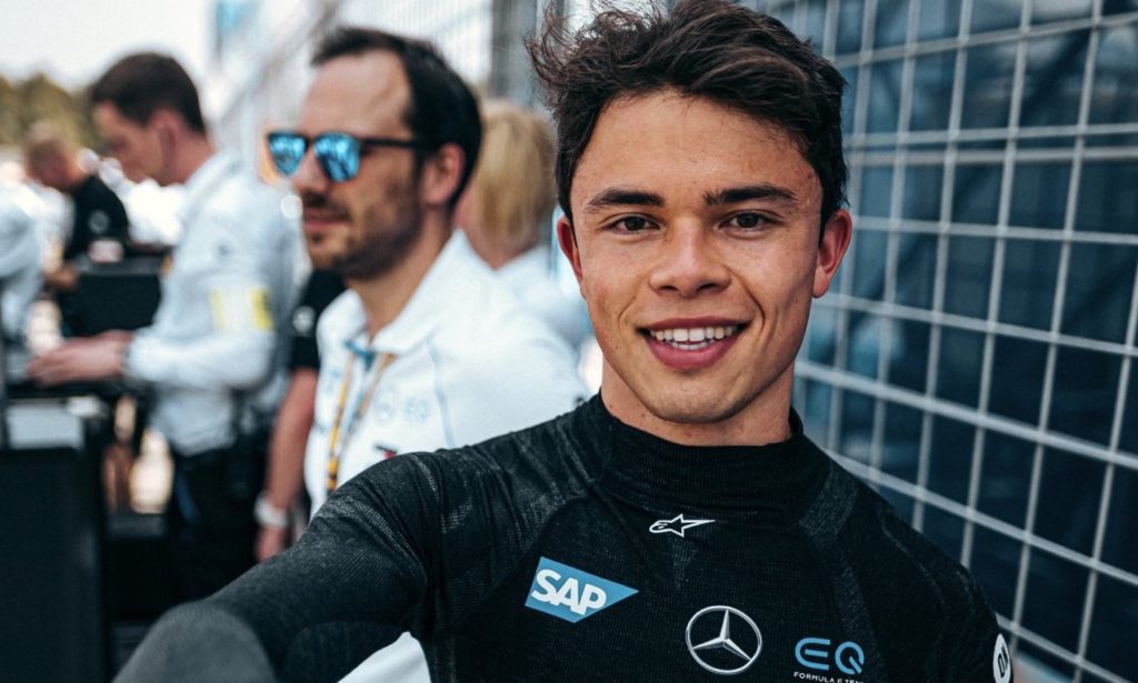 de vries to replace hamilton in french gp fp1