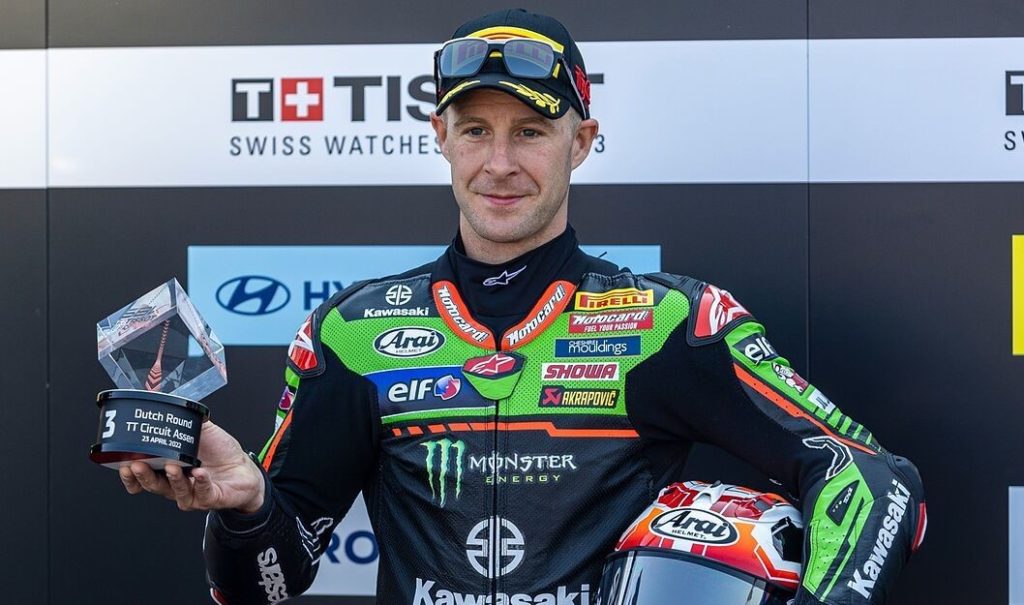 rea extends contract with kawasaki up to 2024